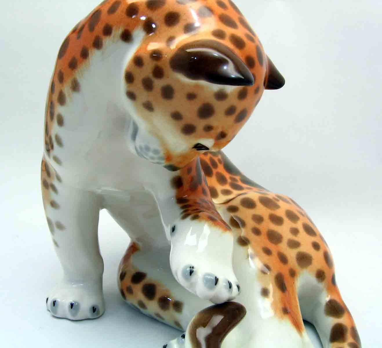 Fine Hand Painted Lomonosov Porcelain Figurine "Leopard"