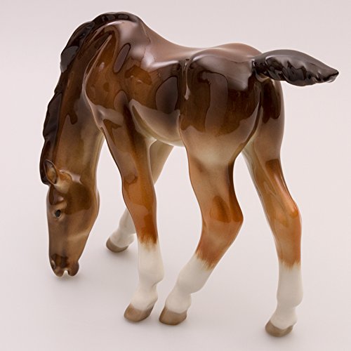 Imperial / Lomonosov Porcelain Figurine Grazing Chestnut Foal