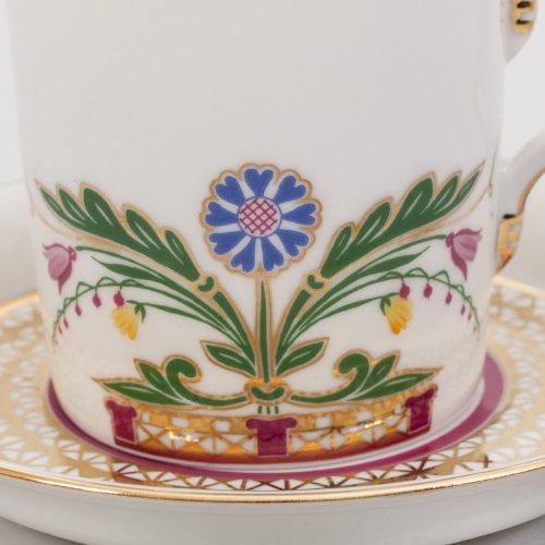 Imperial / Lomonosov Porcelain Teacup w/ Saucer "Zamoskvorechye"