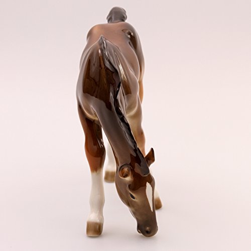Imperial / Lomonosov Porcelain Figurine Grazing Chestnut Foal