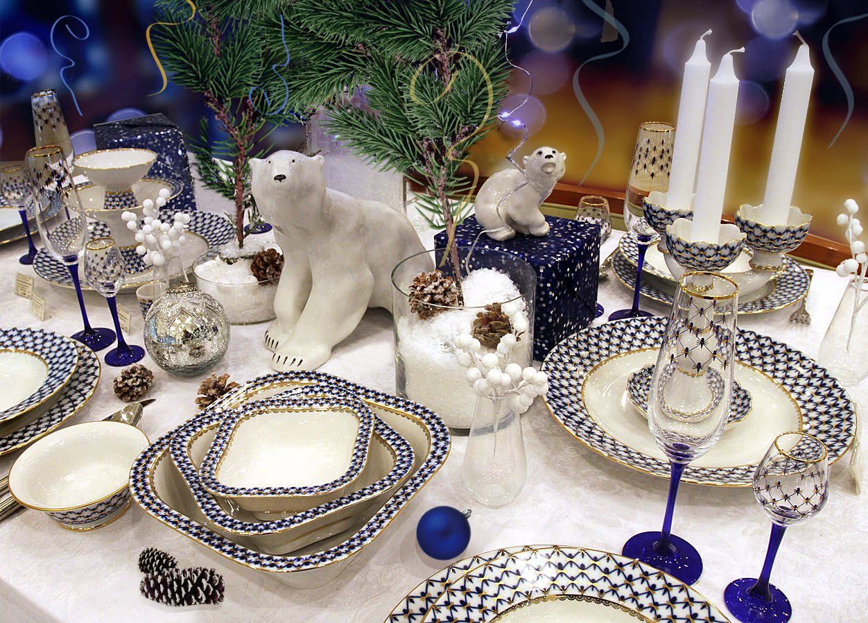 Lomonosov Imperial Porcelain Dinner Set Cobalt Net 24 Pieces