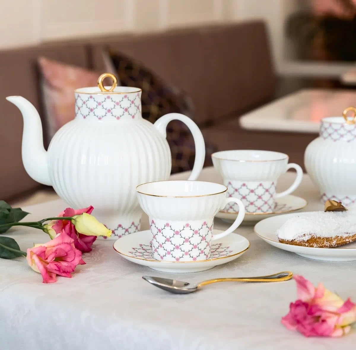 Bone China Tea Pot Wave Pink Net 27 fl.oz/800 ml and 2 Cups Lomonosov Porcelain Factory