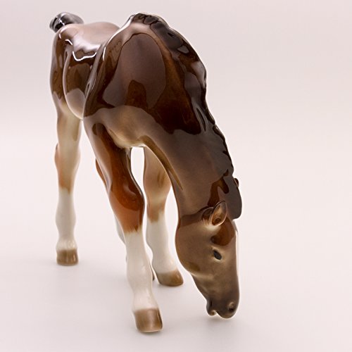 Imperial / Lomonosov Porcelain Figurine Grazing Chestnut Foal