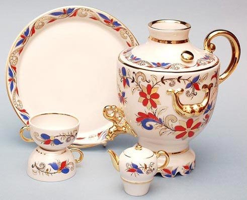 Lomonosov Porcelain Wine Set Samovar Decanter Souvenir 30.4 oz/900 ml with 2 Shots/Cups and Tray