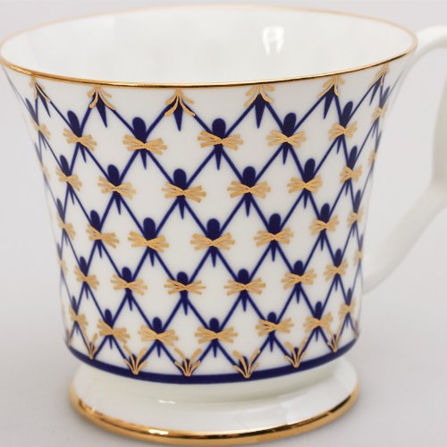 Imperial / Lomonosov Porcelain Teacup w/ Saucer "Cobalt Net"