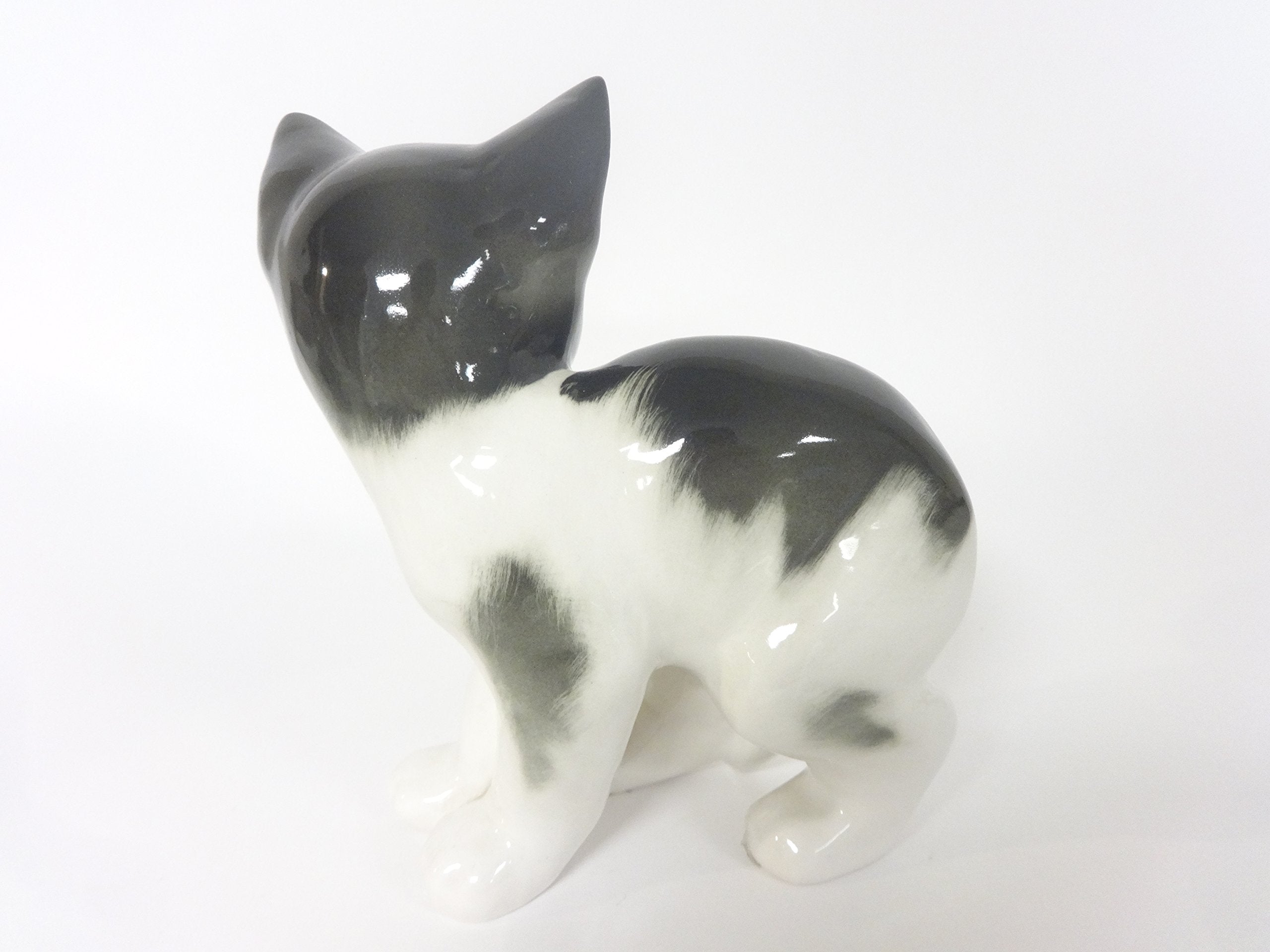 Lomonosov porcelain house cat