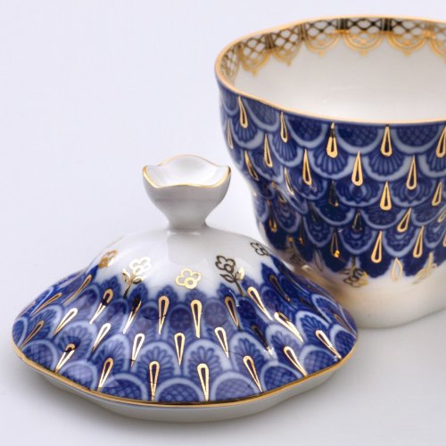 Imperial / Lomonosov Porcelain 'Flake' Teacup w/ Saucer and Lid