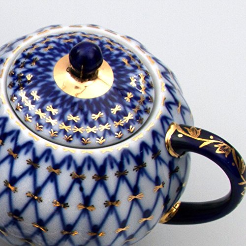 Imperial / Lomonosov Porcelain Teapot 'Tulip Cobalt Net'