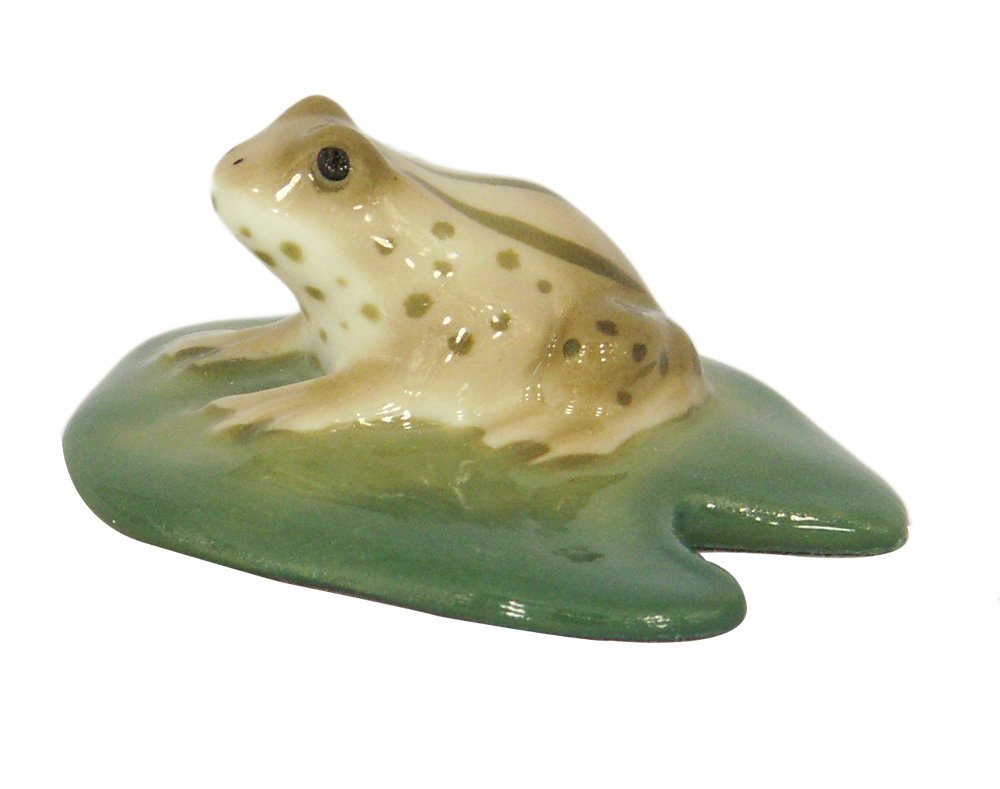 Frog Green on the Water-lily Leaf Lomonosov Porcelain Collectible Figurine