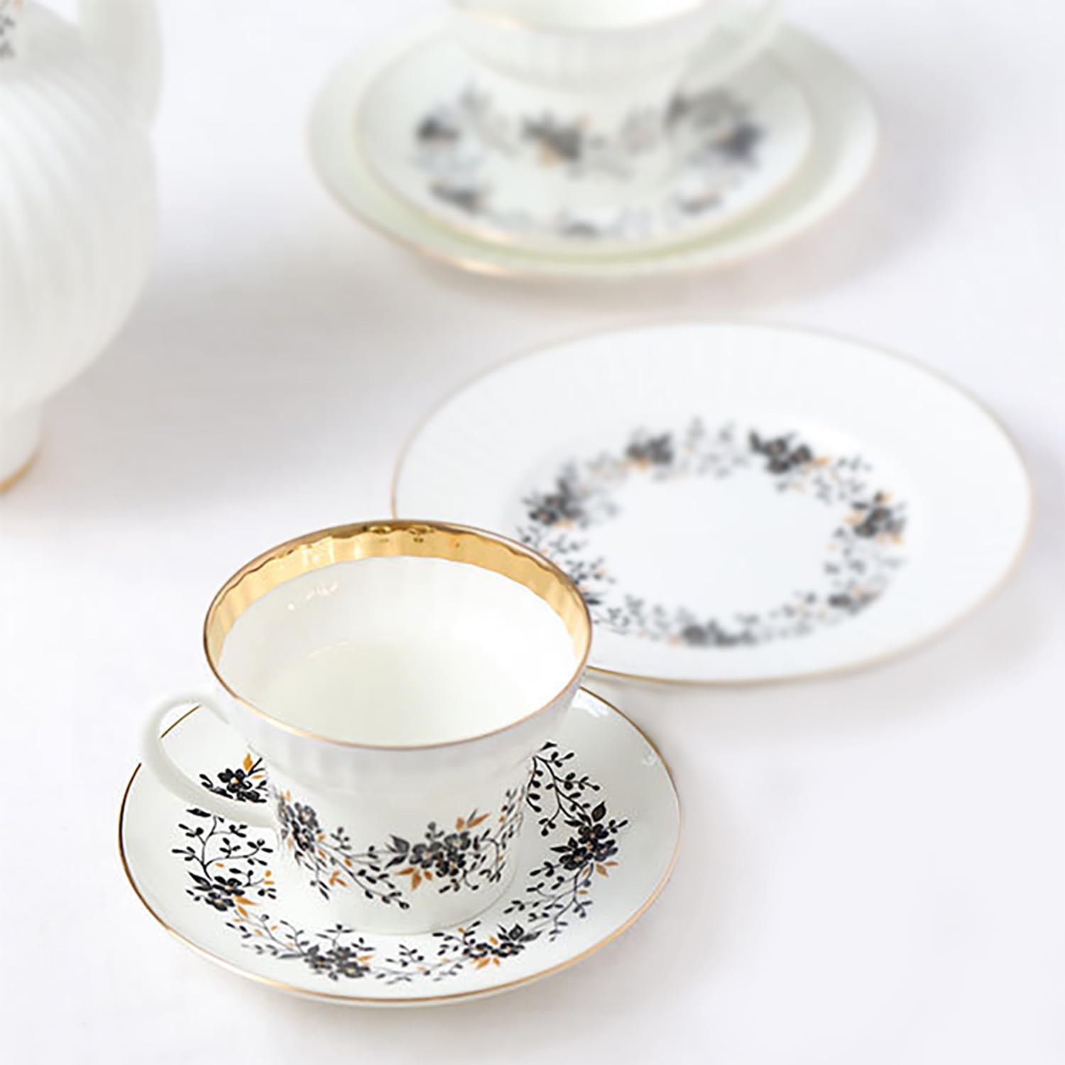 Lomonosov/Imperial Porcelain Bone China Wave Tea/Coffee Cup and Saucer Tiny Branches